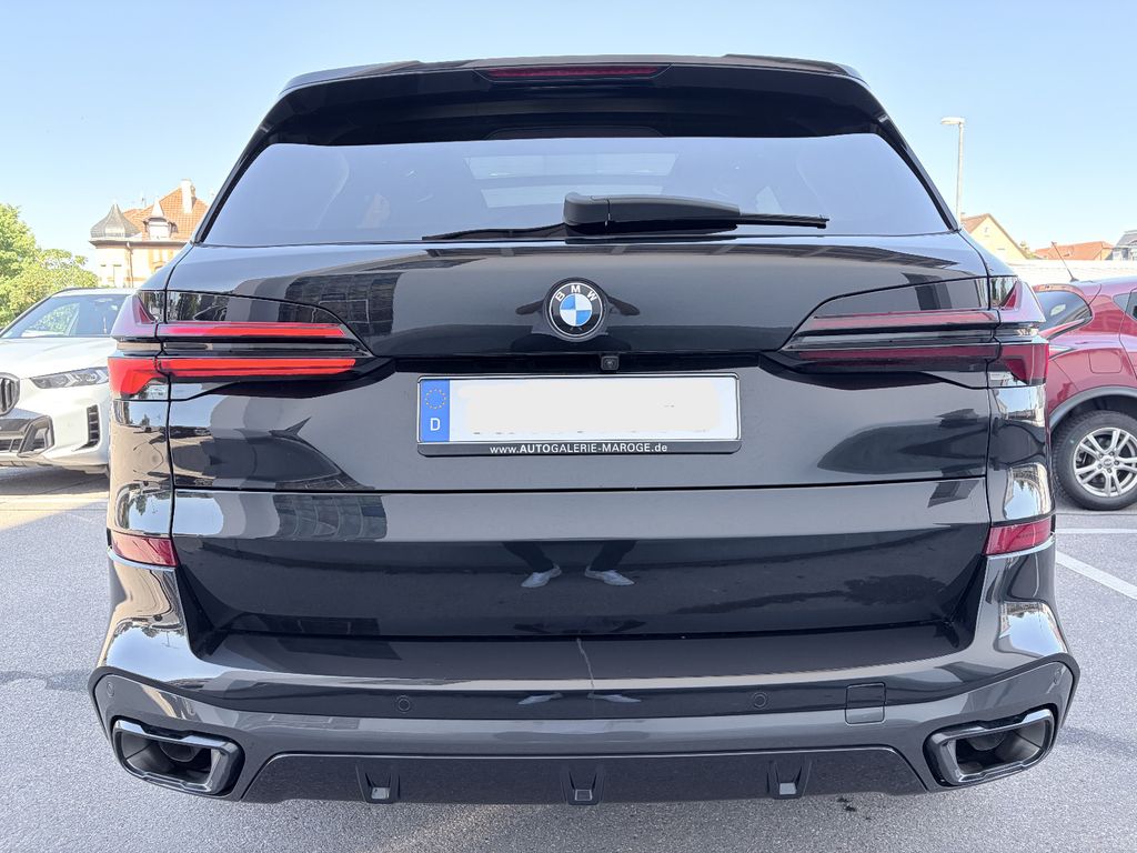 BMW X5 2023 г. Чёрный, пробег 59000 км