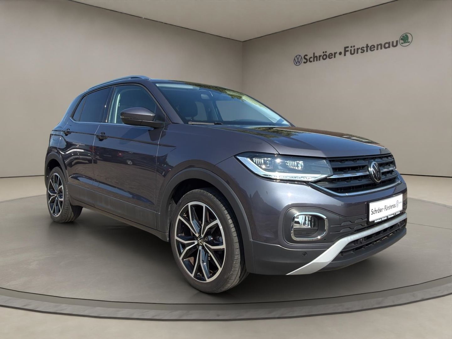 Volkswagen T-Cross 2022 г. Серый, пробег 40400 км