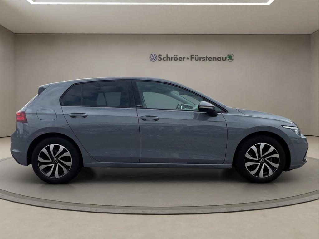 Volkswagen Golf 2022 г. Серый, пробег 49500 км