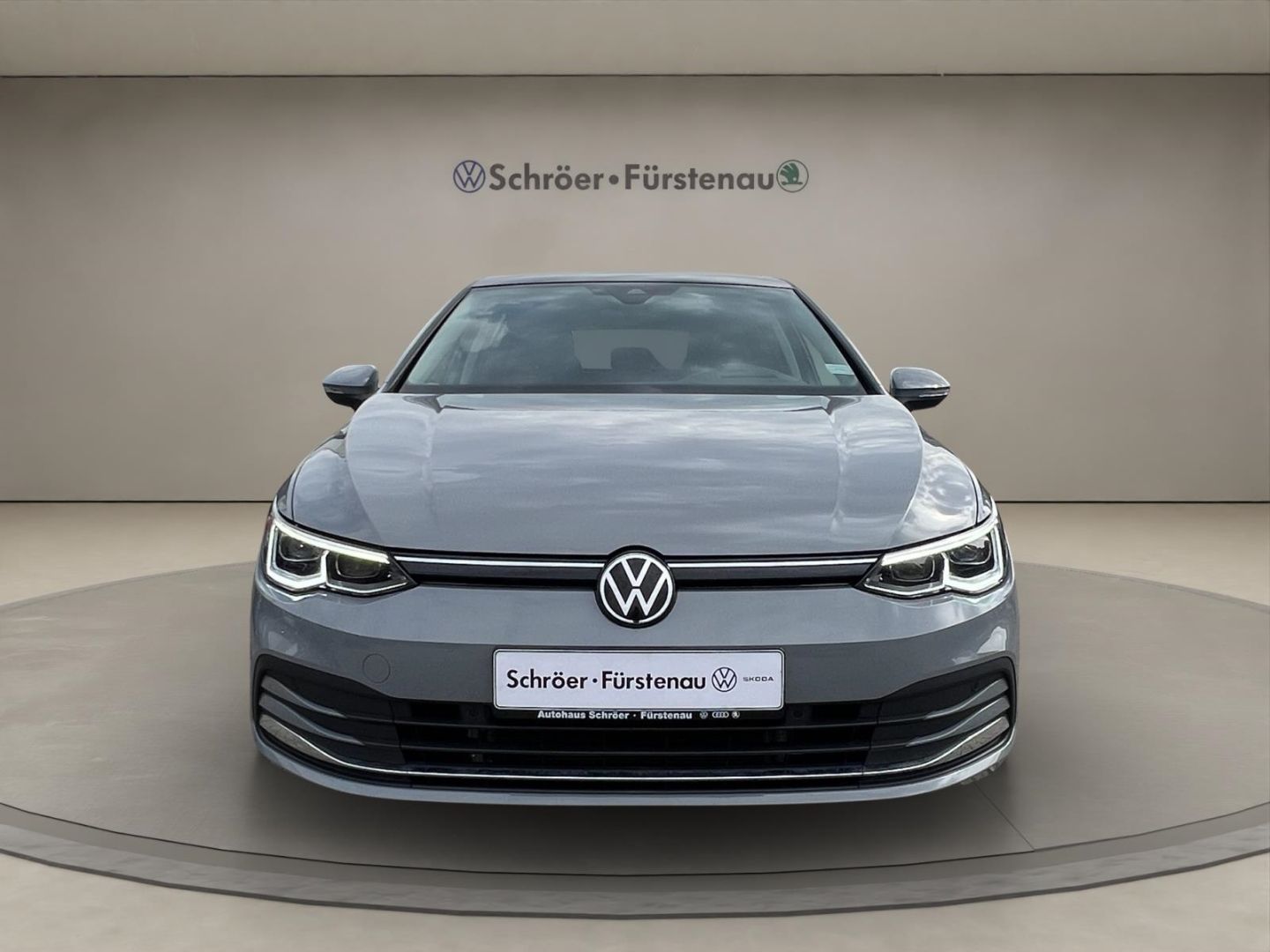 Volkswagen Golf 2022 г. Серый, пробег 49500 км