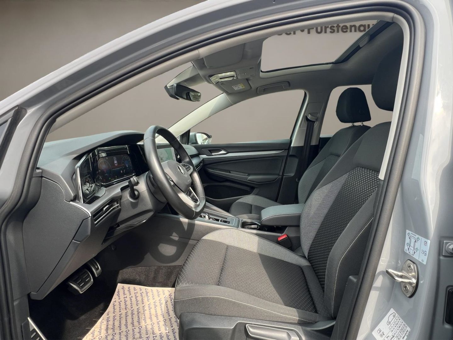 Volkswagen Golf 2022 г. Серый, пробег 49500 км