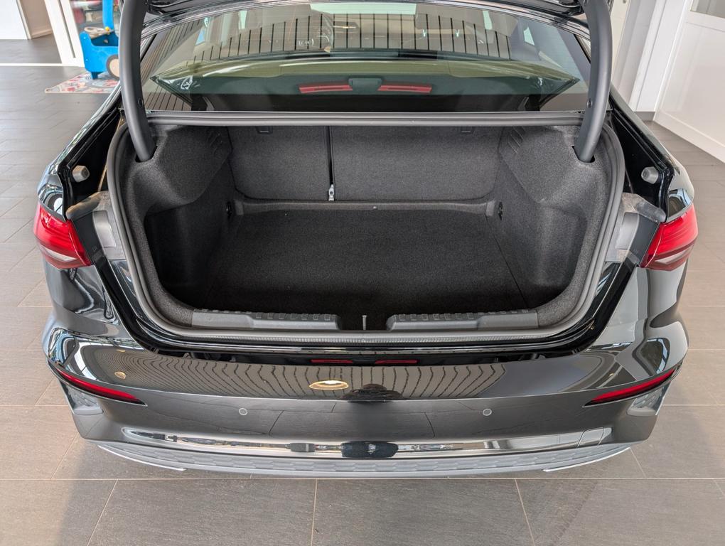 Audi A3 2022 г. Чёрный, пробег 41672 км