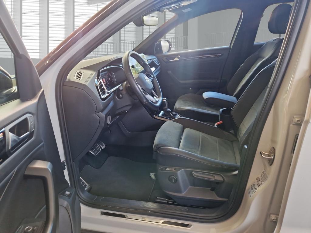 Volkswagen T-Roc 2023 г. Серый, пробег 40682 км