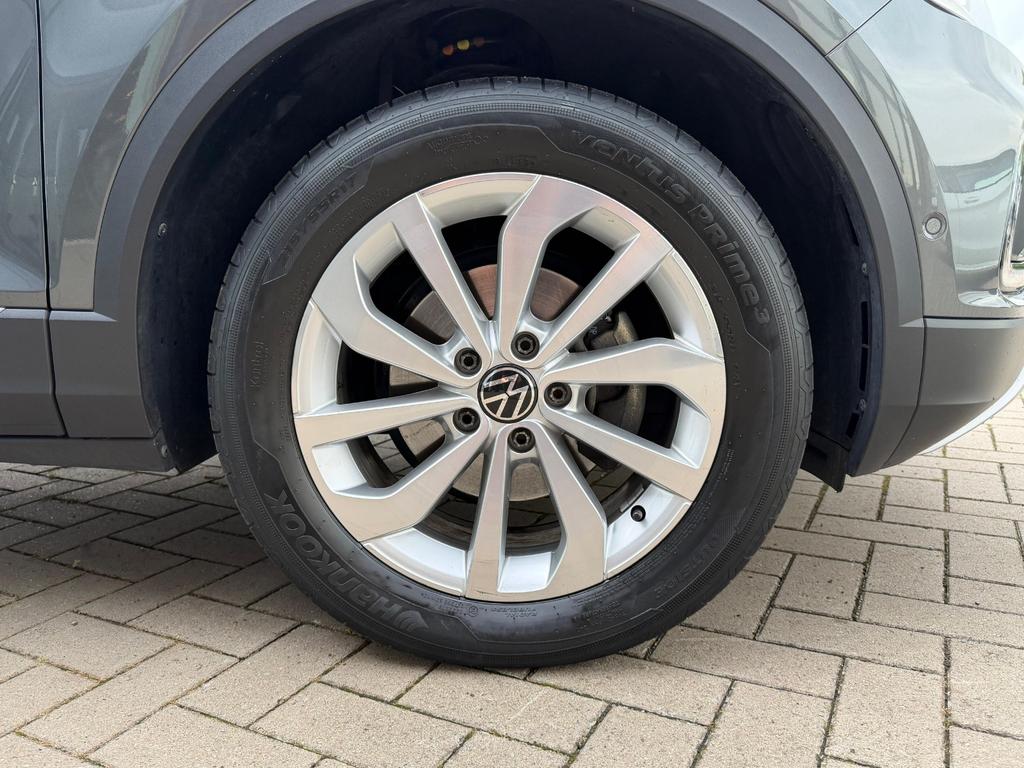 Volkswagen T-Roc 2024 г. Серый, пробег 39799 км