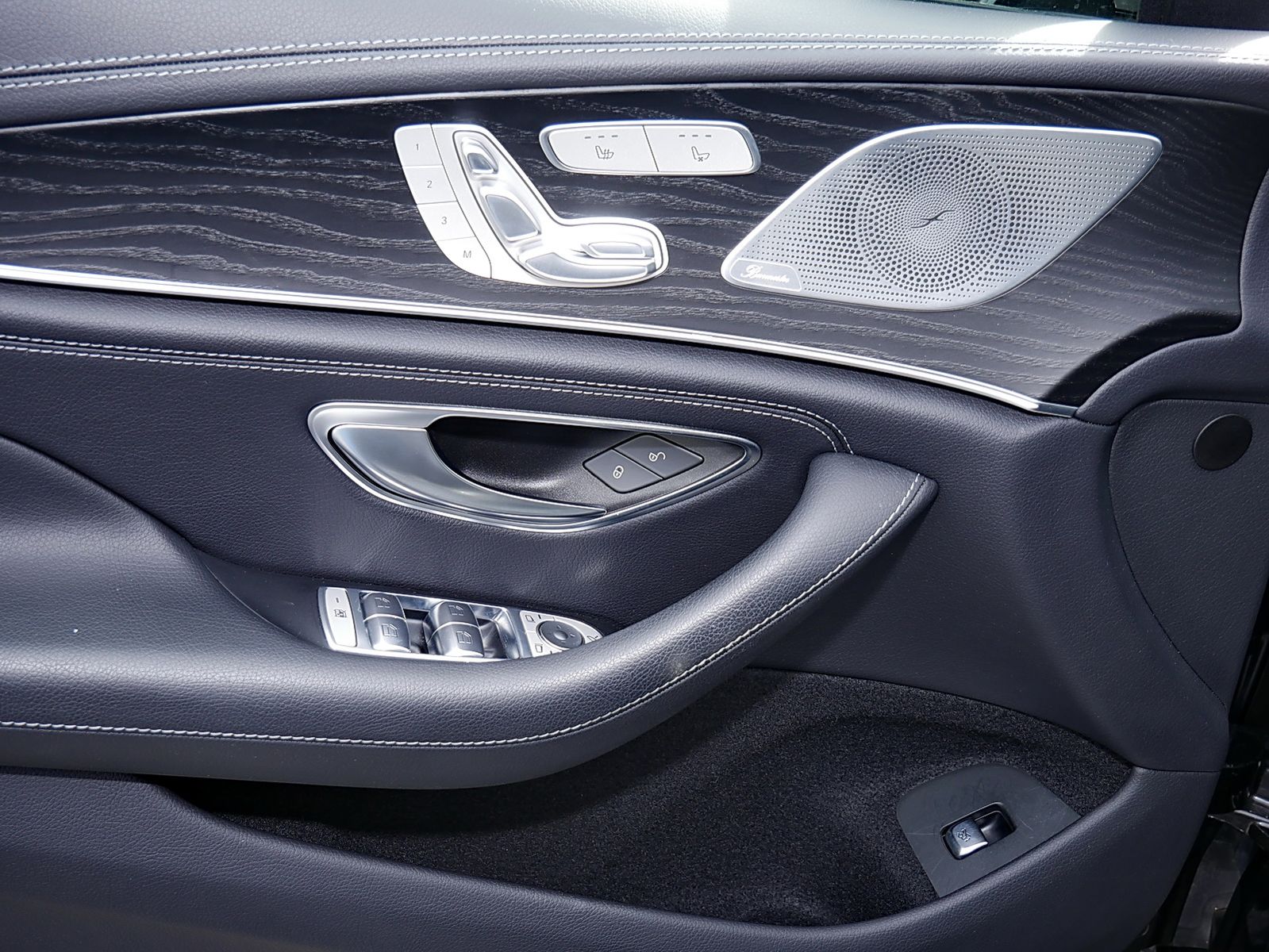 Mercedes-Benz CLS 450 2022 г. Серый, пробег 41883 км