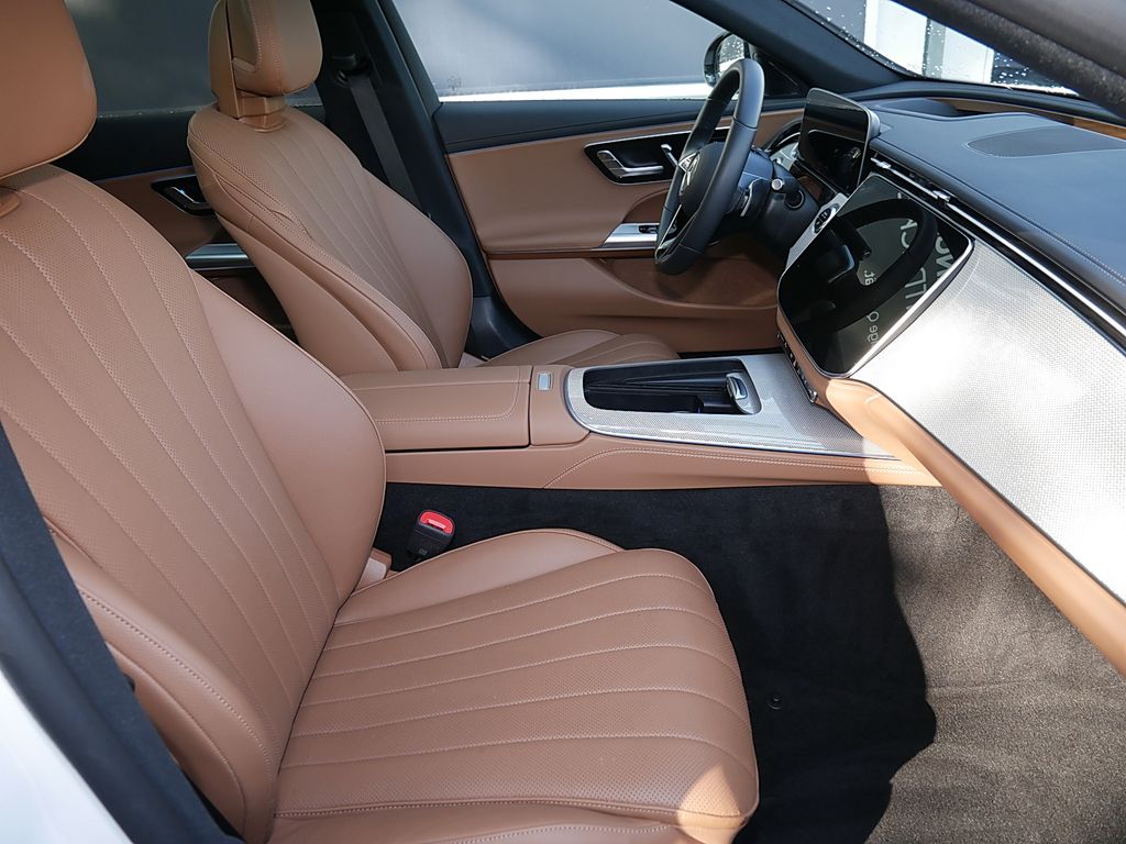 Mercedes-Benz E 450 2025 г. Белый, пробег 38531 км