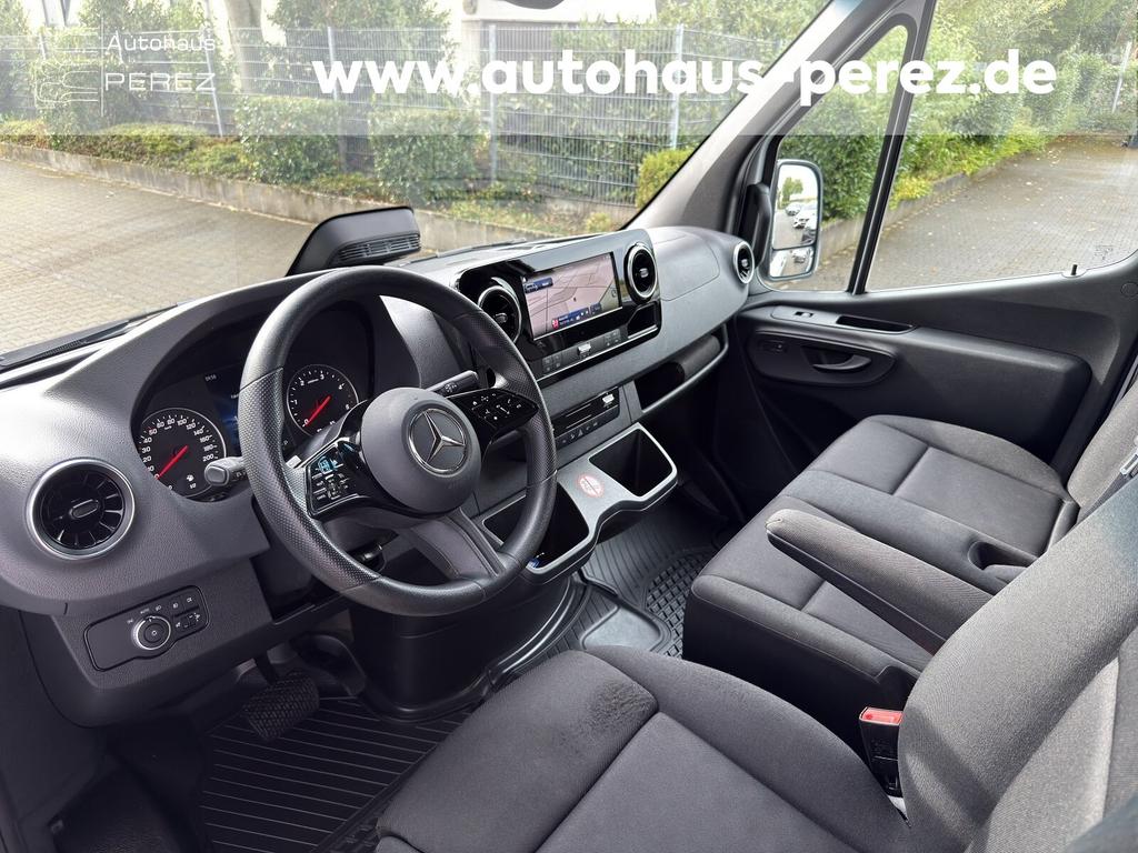 Mercedes-Benz SPRINTER 2024 г. Белый, пробег 24950 км