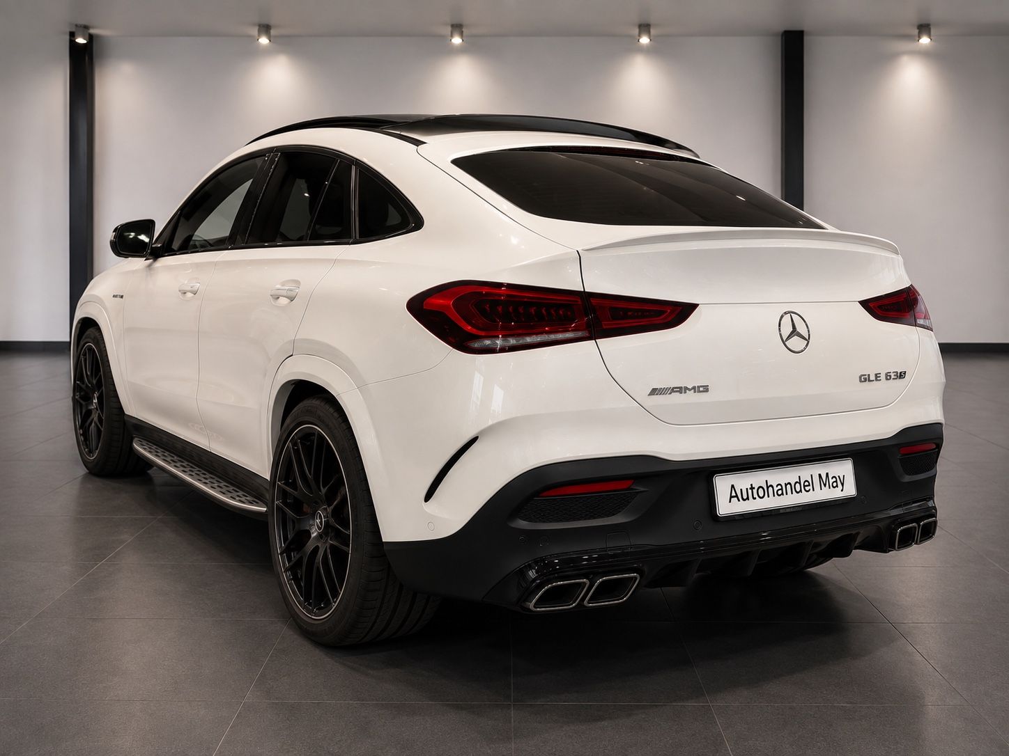 Mercedes-Benz GLE 63 AMG 2023 г. Белый, пробег 21950 км