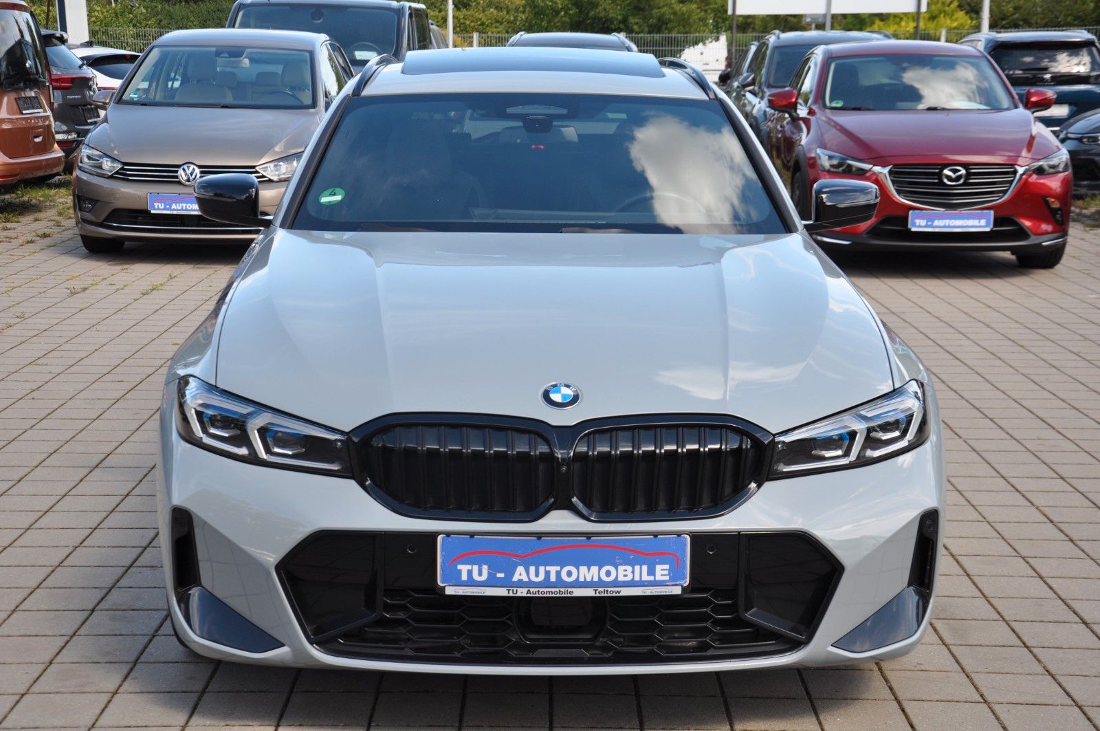 BMW 320 2024 г. Серый, пробег 29400 км