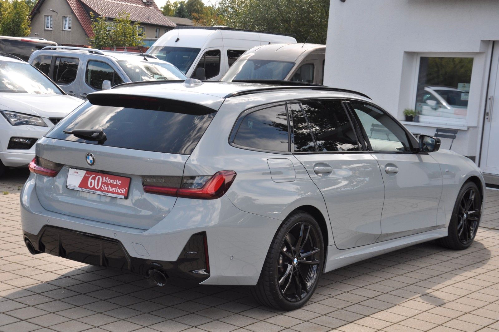 BMW 320 2024 г. Серый, пробег 29400 км