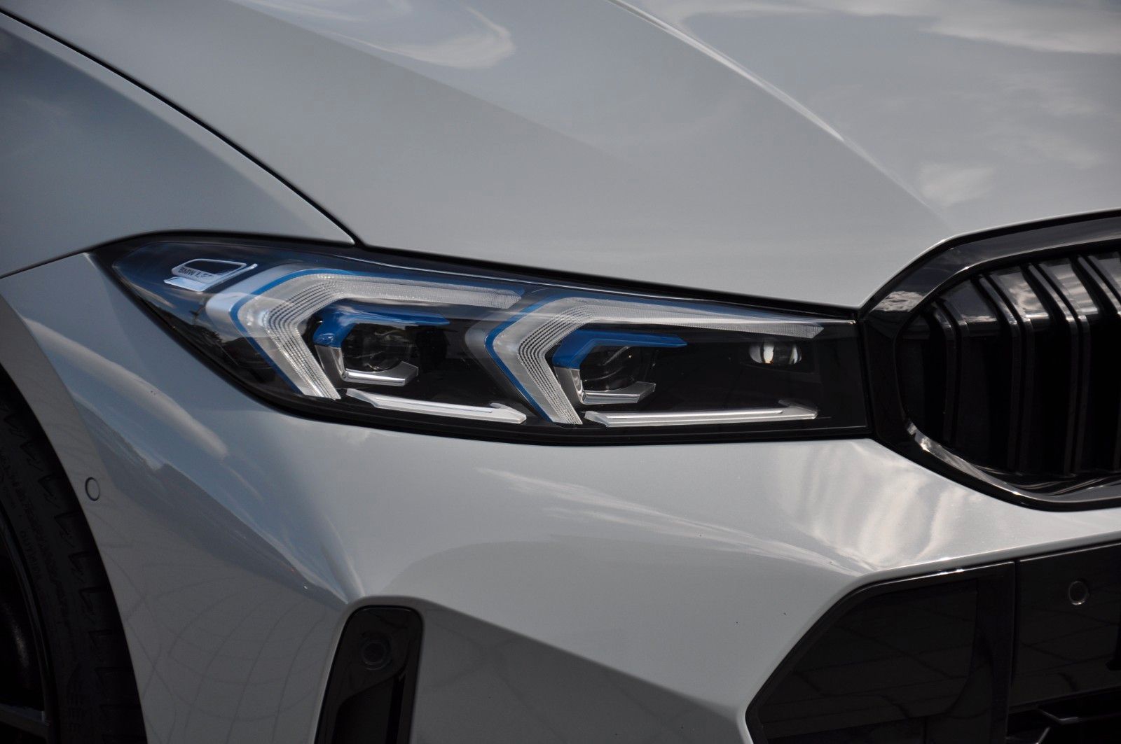 BMW 320 2024 г. Серый, пробег 29400 км