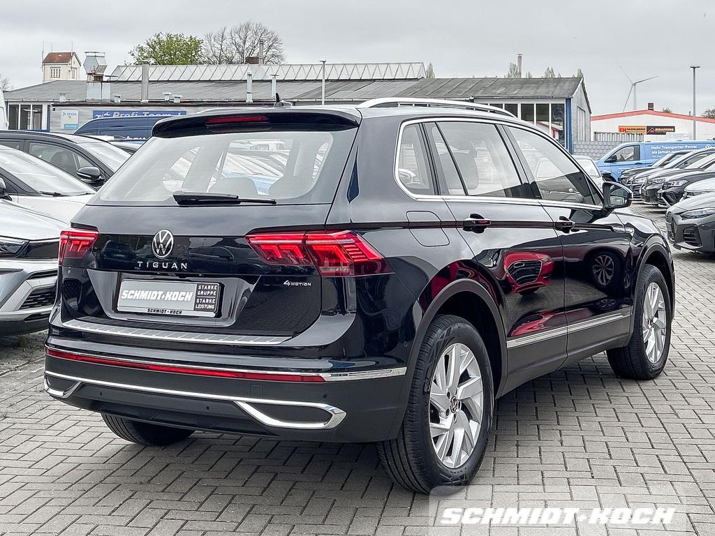 Volkswagen Tiguan 2023 г. Чёрный, пробег 51599 км