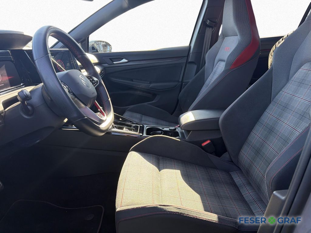 Volkswagen Golf 2024 г. Серый, пробег 44500 км