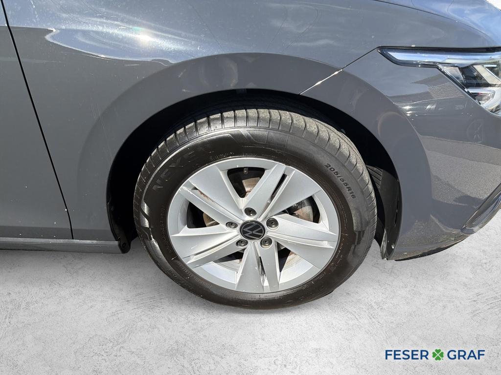 Volkswagen Golf 2023 г. Серый, пробег 43700 км