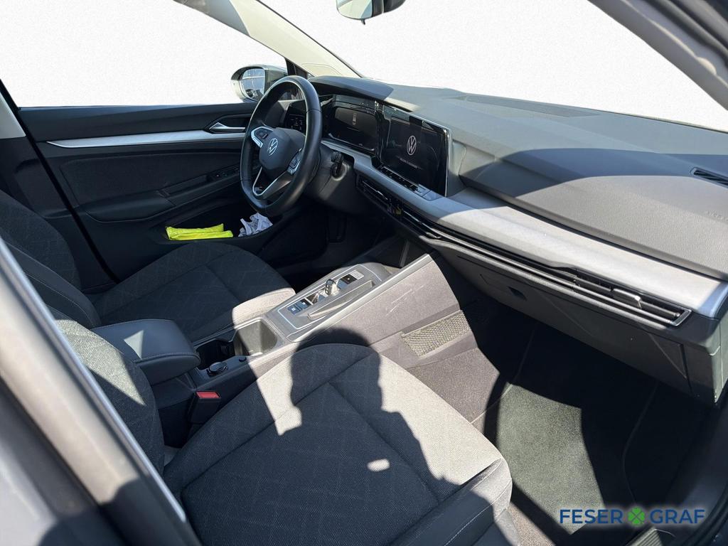 Volkswagen Golf 2023 г. Серый, пробег 43700 км