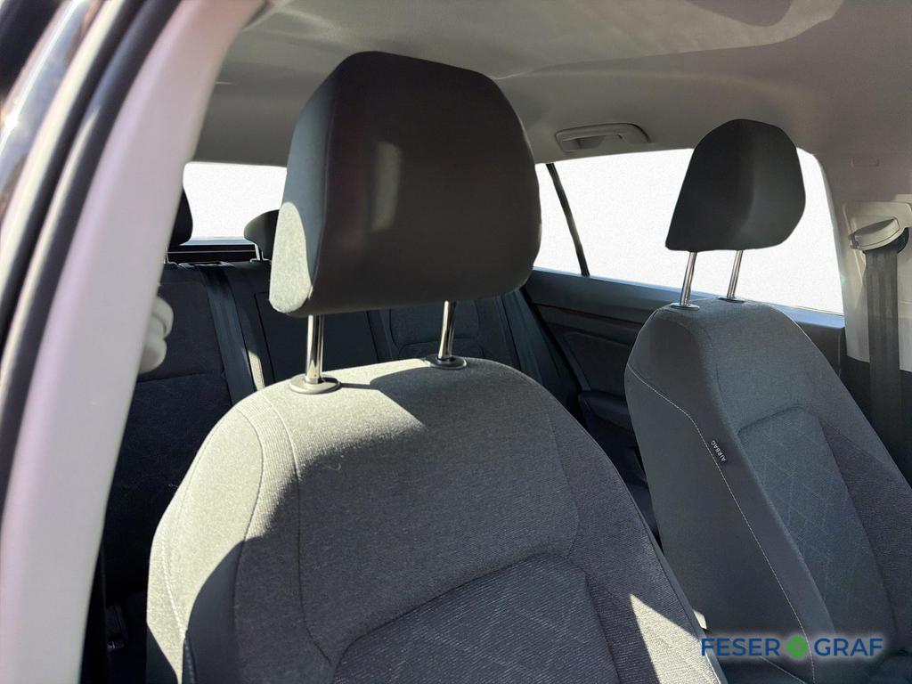 Volkswagen Golf 2023 г. Серый, пробег 43700 км