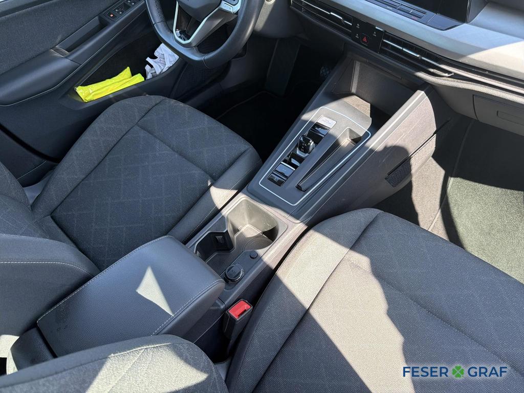 Volkswagen Golf 2023 г. Серый, пробег 43700 км
