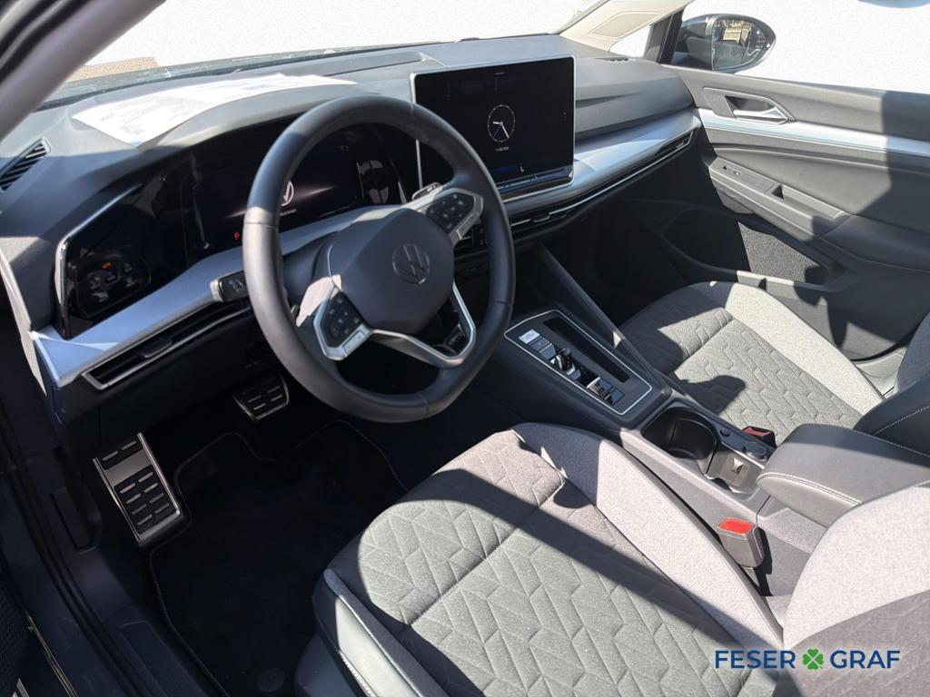 Volkswagen Golf 2025 г. Серый, пробег 25600 км