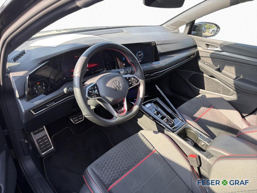 Volkswagen Golf 2023 г. Чёрный, пробег 29200 км