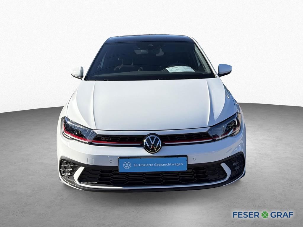 Volkswagen Polo 2023 г. Белый, пробег 30000 км