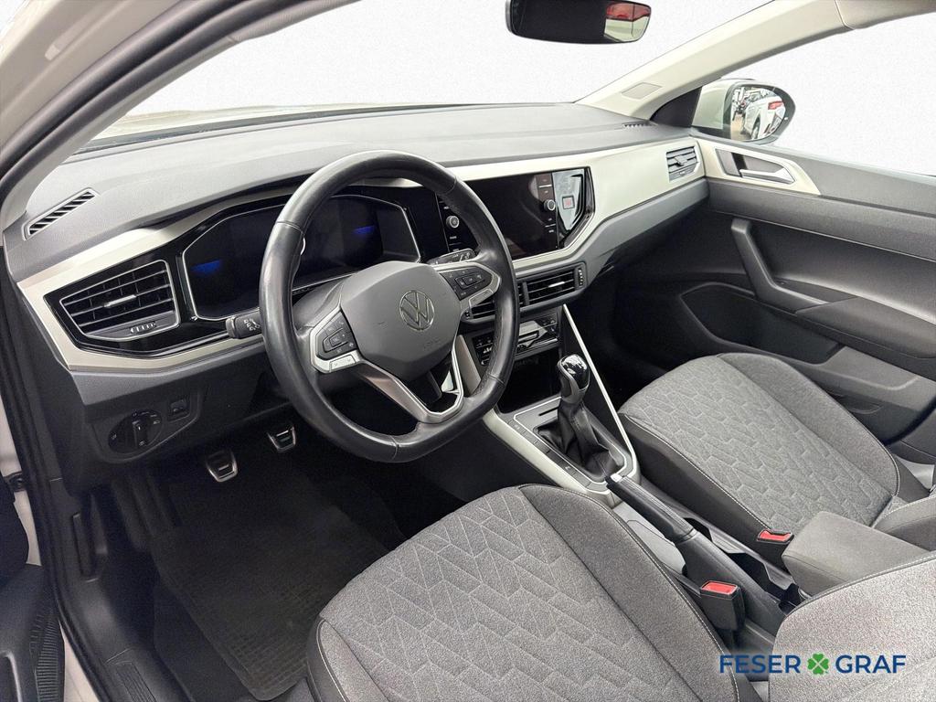 Volkswagen Taigo 2023 г. Серый, пробег 56300 км