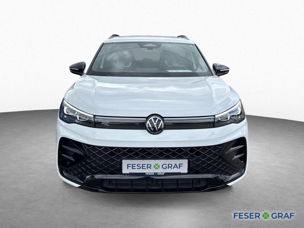 Volkswagen Tiguan 2025 г. Белый, пробег 21350 км
