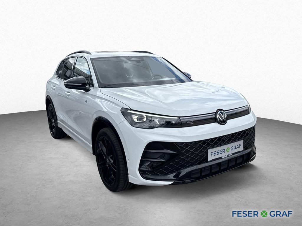 Volkswagen Tiguan 2025 г. Белый, пробег 21350 км