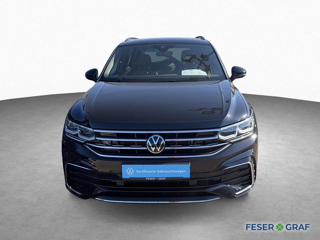 Volkswagen Tiguan 2023 г. Чёрный, пробег 24400 км
