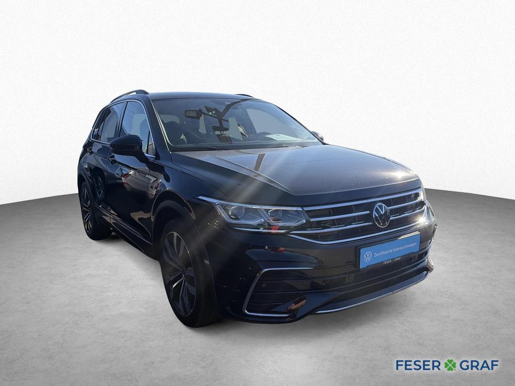 Volkswagen Tiguan 2023 г. Чёрный, пробег 24400 км