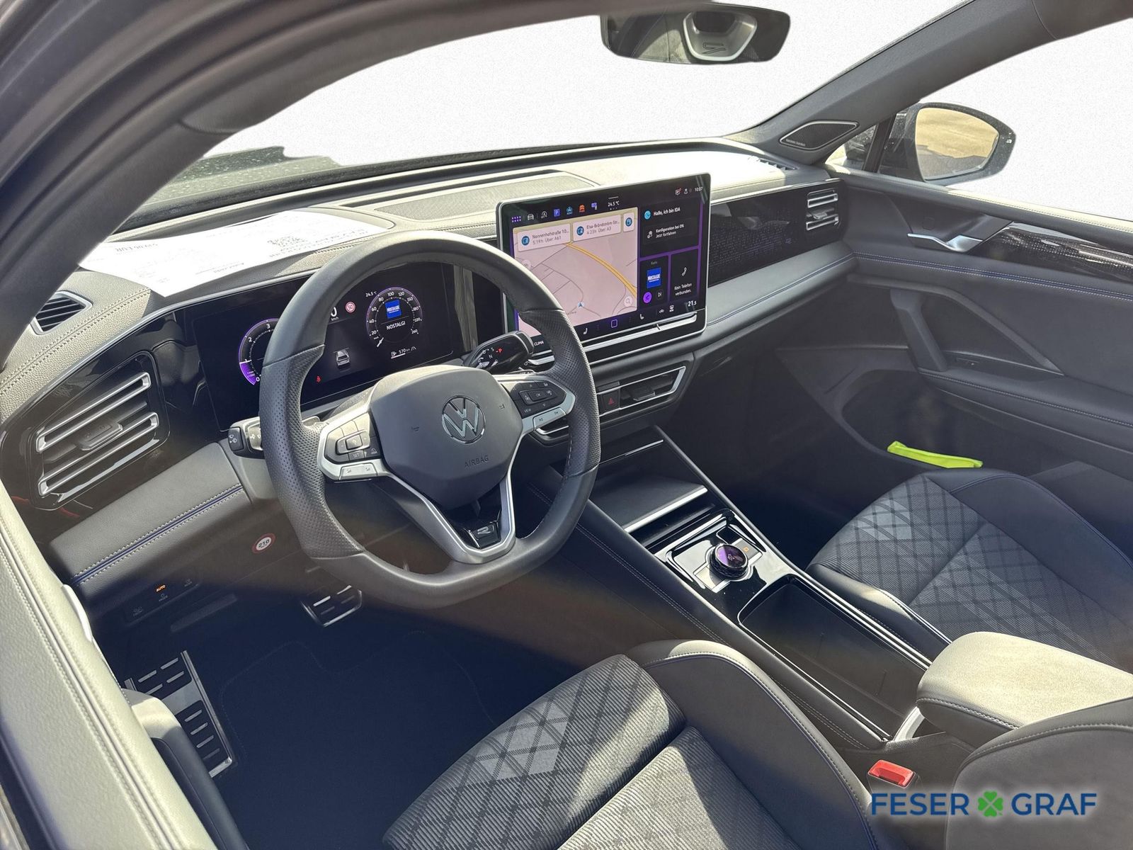 Volkswagen Tiguan 2025 г. Чёрный, пробег 14400 км