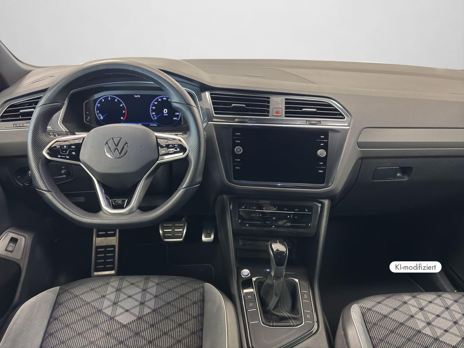 Volkswagen Tiguan 2022 г. Белый, пробег 57617 км