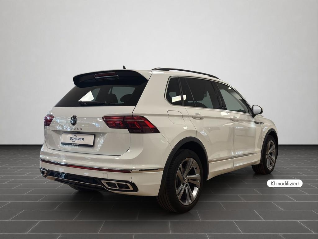 Volkswagen Tiguan 2022 г. Белый, пробег 57617 км