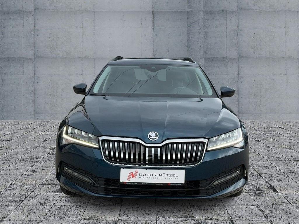Skoda Superb 2023 г. Синий, пробег 51723 км