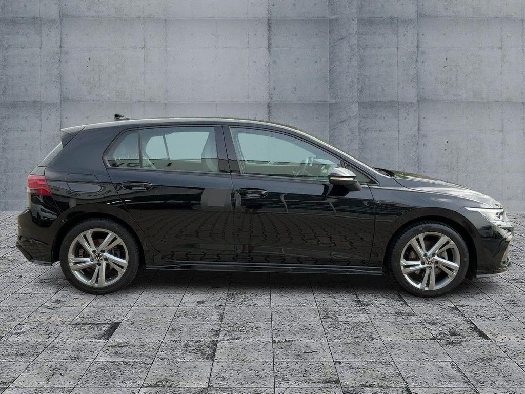 Volkswagen Golf 2024 г. Чёрный, пробег 22841 км