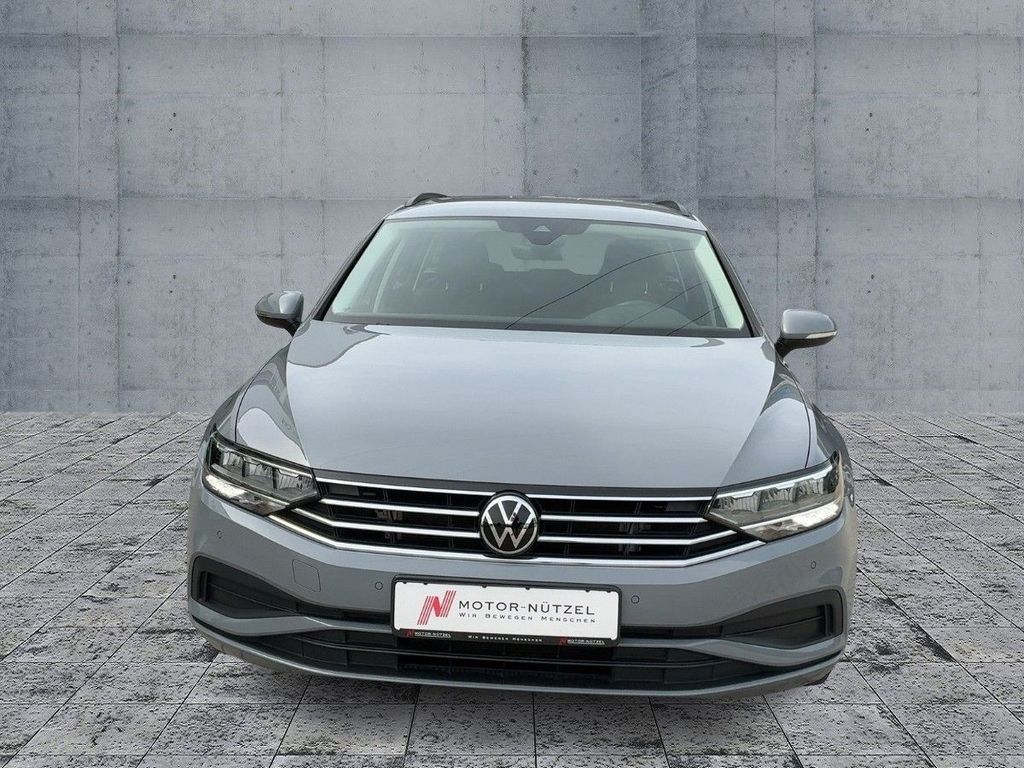 Volkswagen PASSAT VARIANT 2023 г. Серый, пробег 30443 км