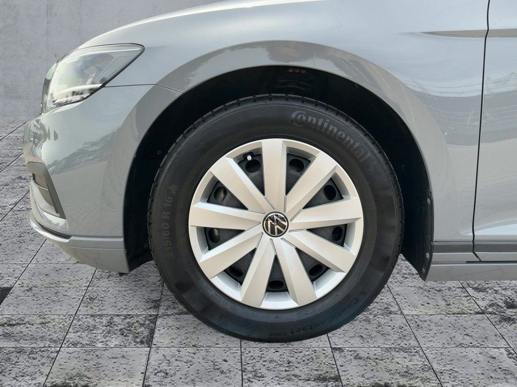 Volkswagen PASSAT VARIANT 2023 г. Серый, пробег 30443 км