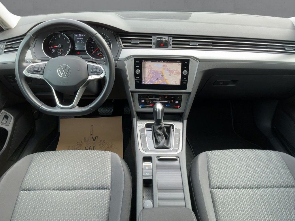 Volkswagen PASSAT VARIANT 2023 г. Серый, пробег 30443 км