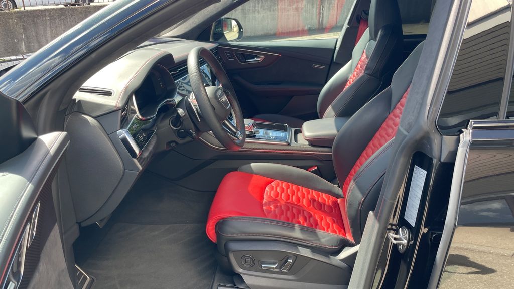Audi RSQ8 2021 г. Чёрный, пробег 49217 км