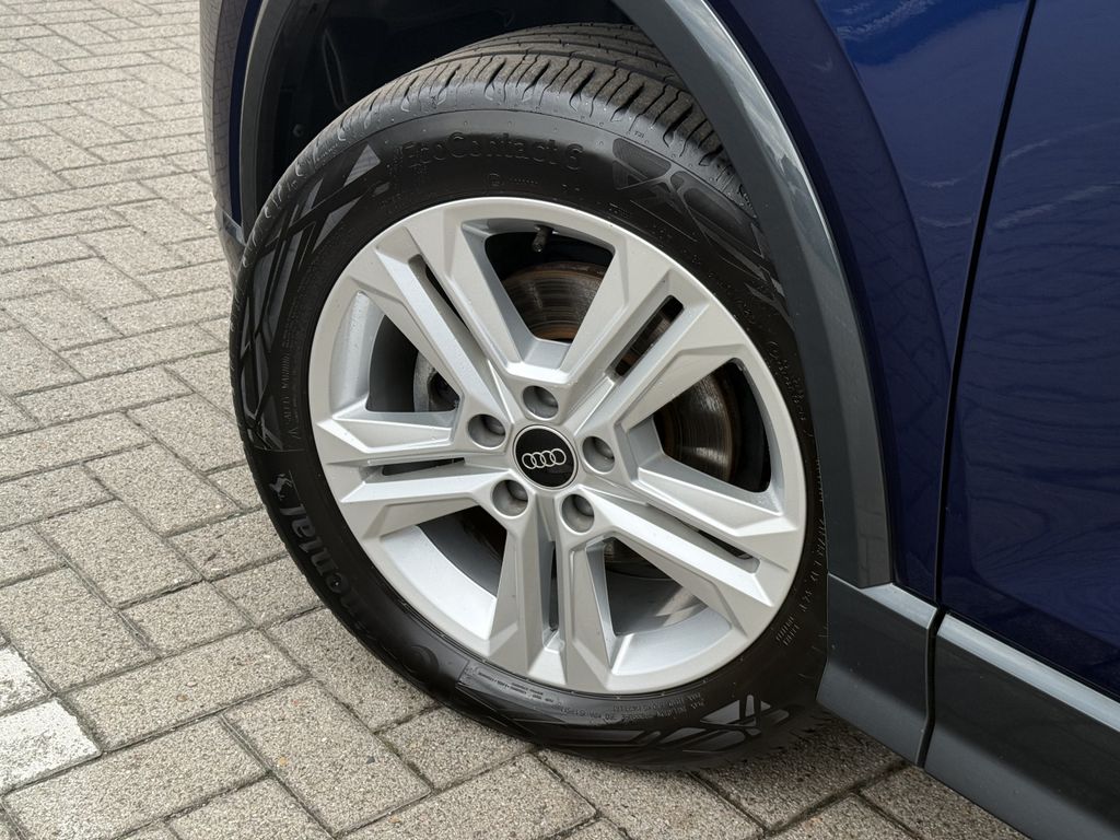 Audi Q2 2024 г. Синий, пробег 17830 км