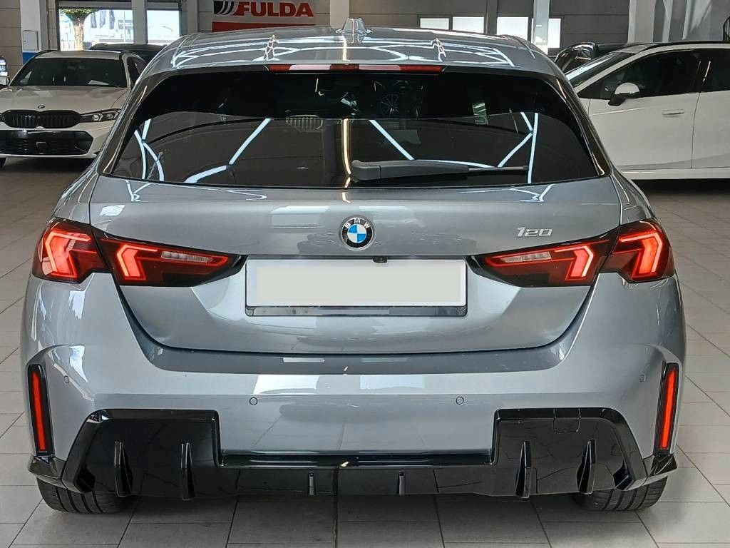 BMW 120 2025 г. Серый, пробег 50900 км