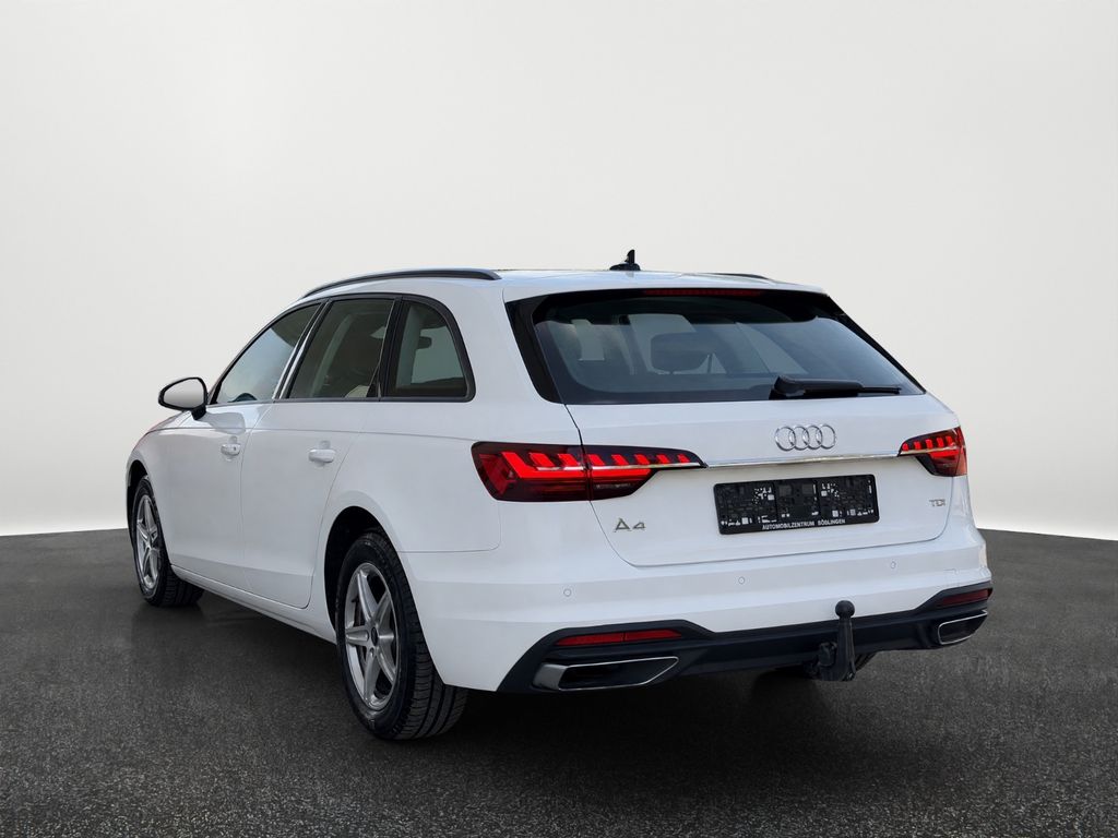 Audi A4 2023 г. Белый, пробег 50000 км