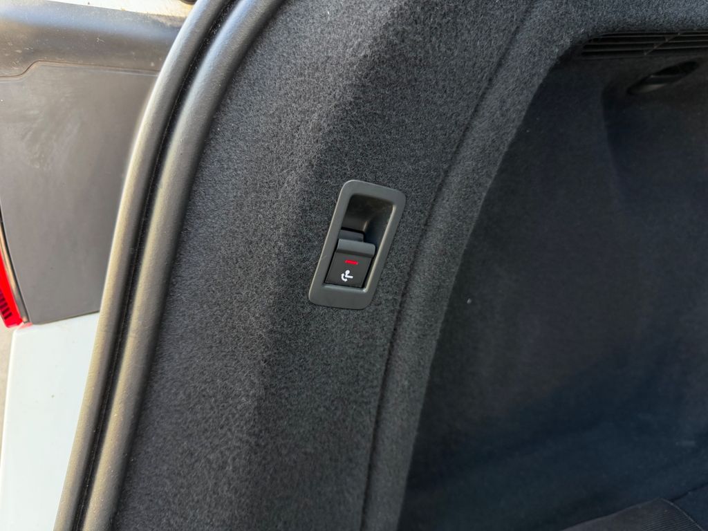 Audi A4 2023 г. Белый, пробег 50000 км