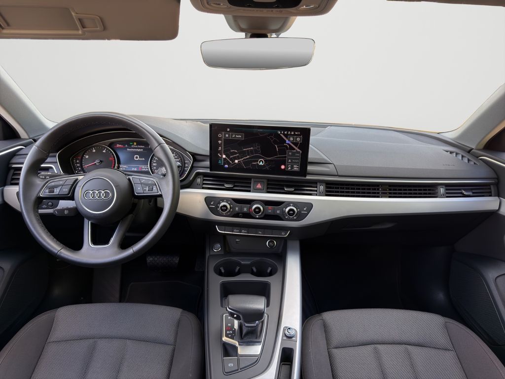 Audi A4 2023 г. Белый, пробег 50000 км