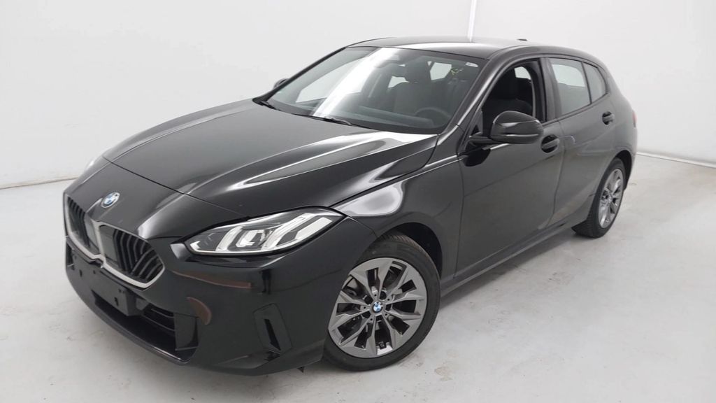 BMW 120 2025 г. Чёрный, пробег 46000 км