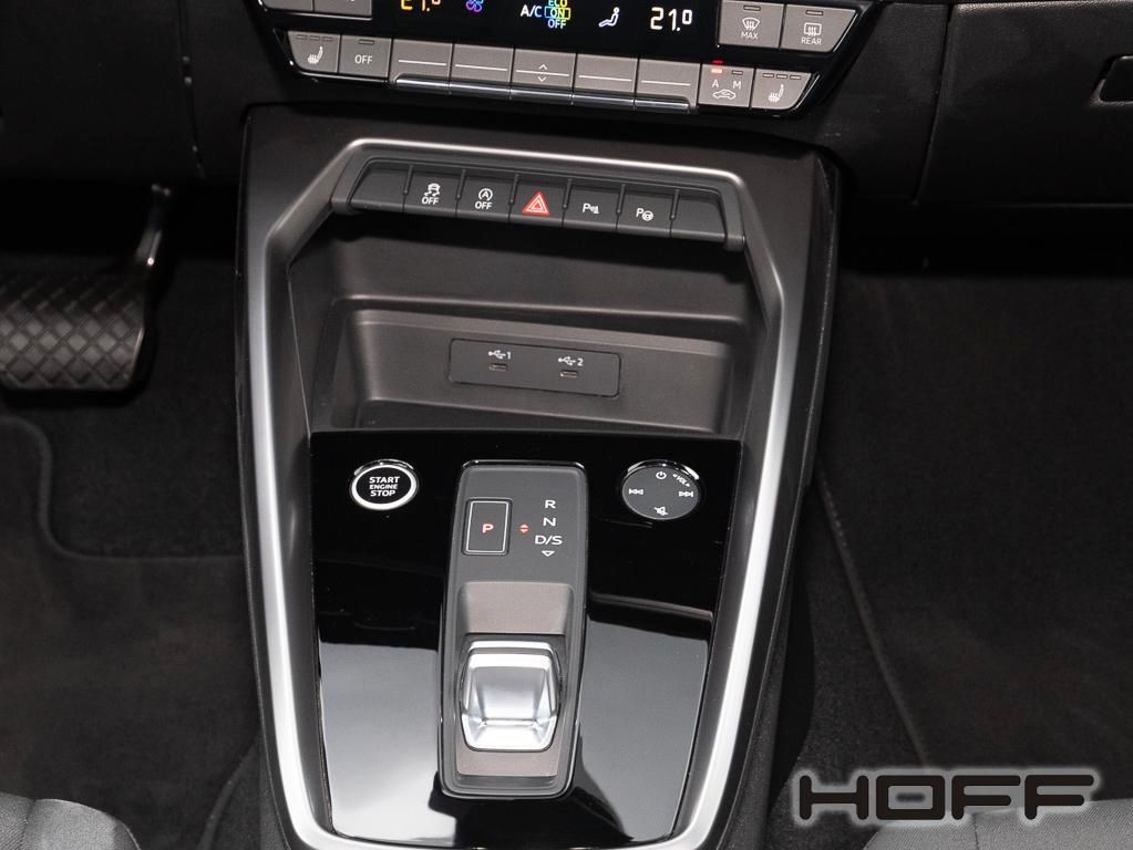 Audi A3 2023 г. Чёрный, пробег 41900 км