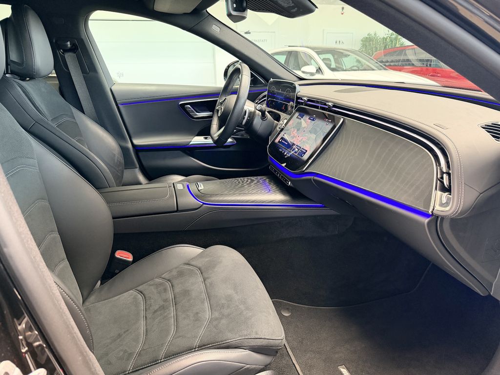 Mercedes-Benz E 220 2025 г. Серый, пробег 15400 км