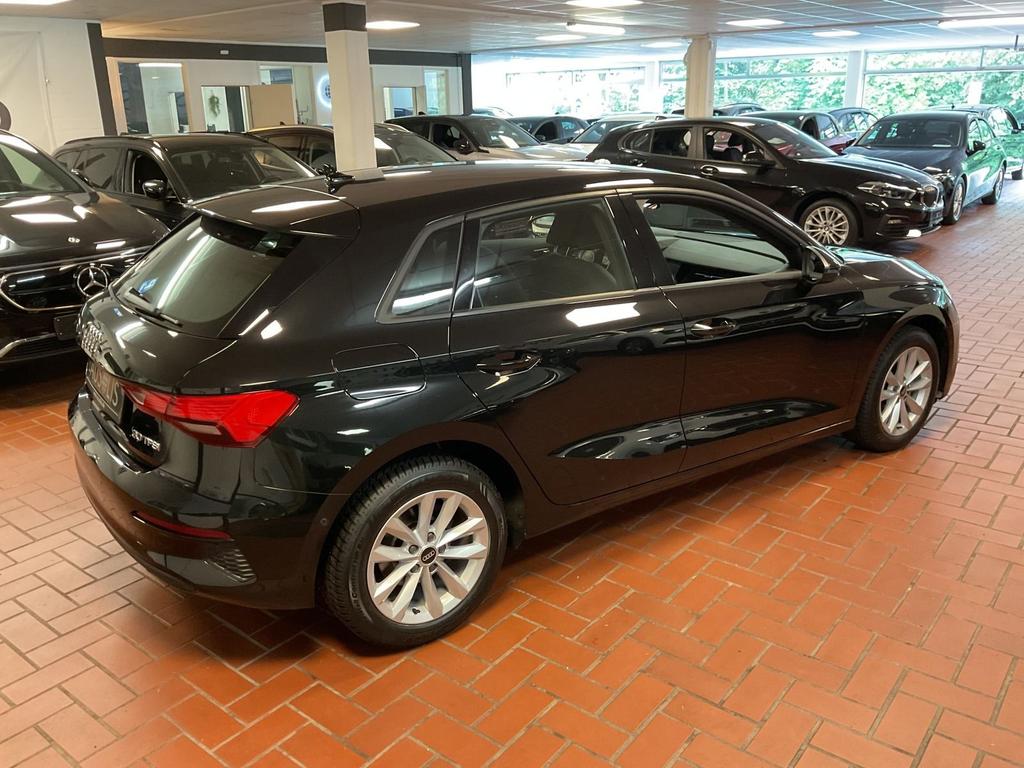 Audi A3 2022 г. Чёрный, пробег 60000 км