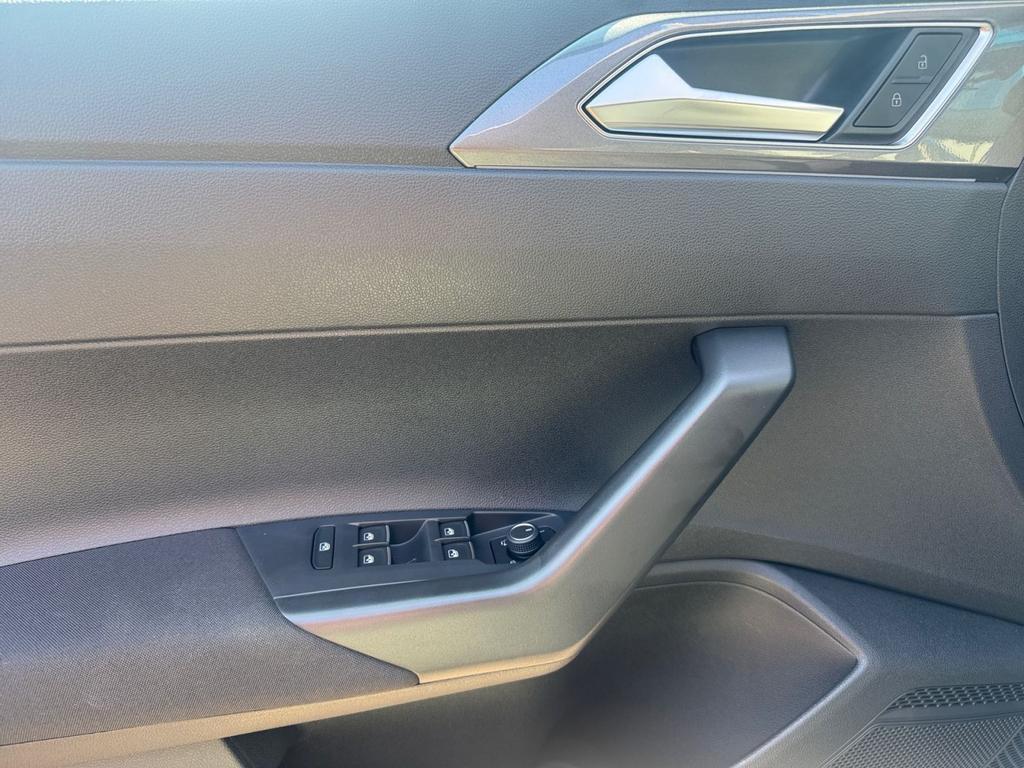 Volkswagen Taigo 2023 г. Серый, пробег 56605 км