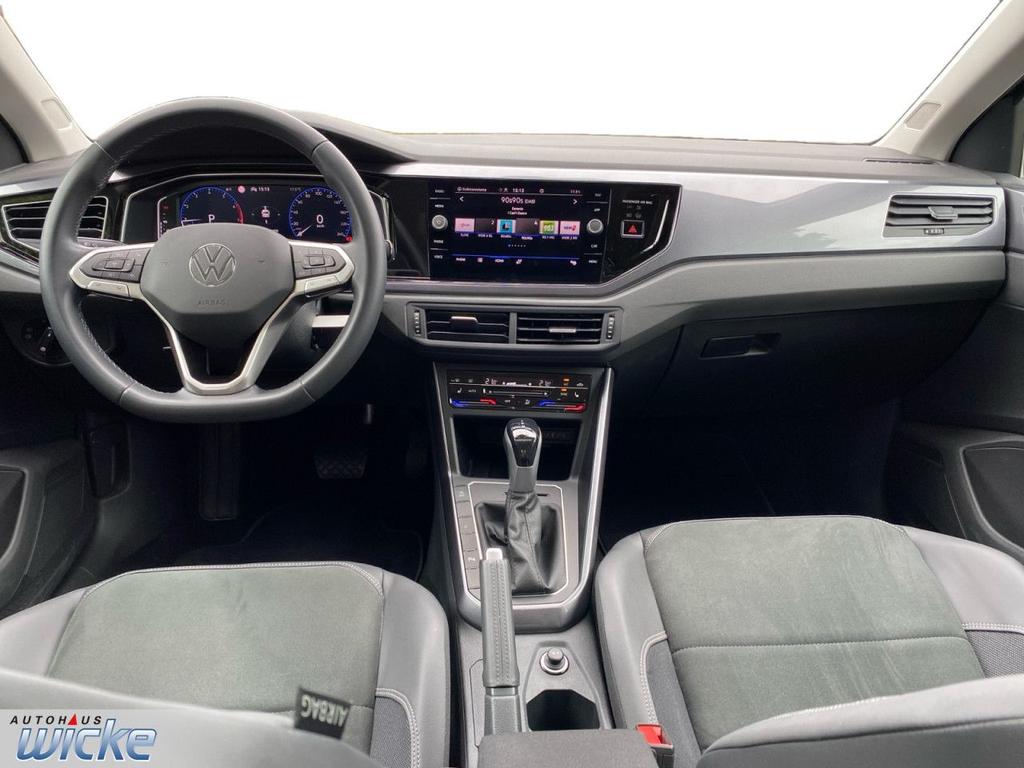 Volkswagen Polo 2023 г. Чёрный, пробег 59778 км