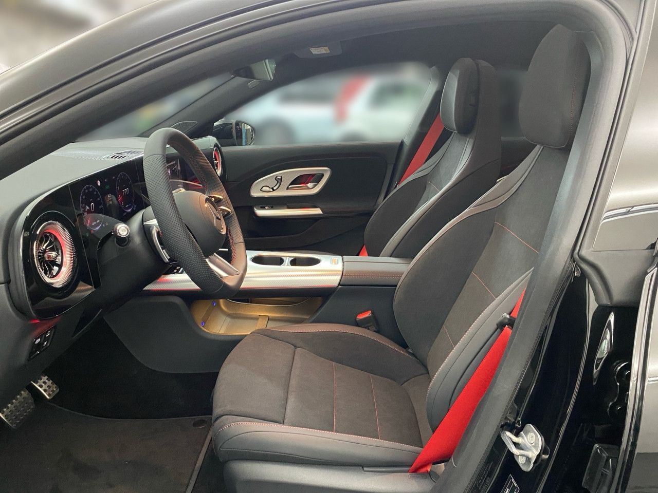 Mercedes-Benz CLA 200 SHOOTING BRAKE 2026 г. Чёрный, пробег 2001 км